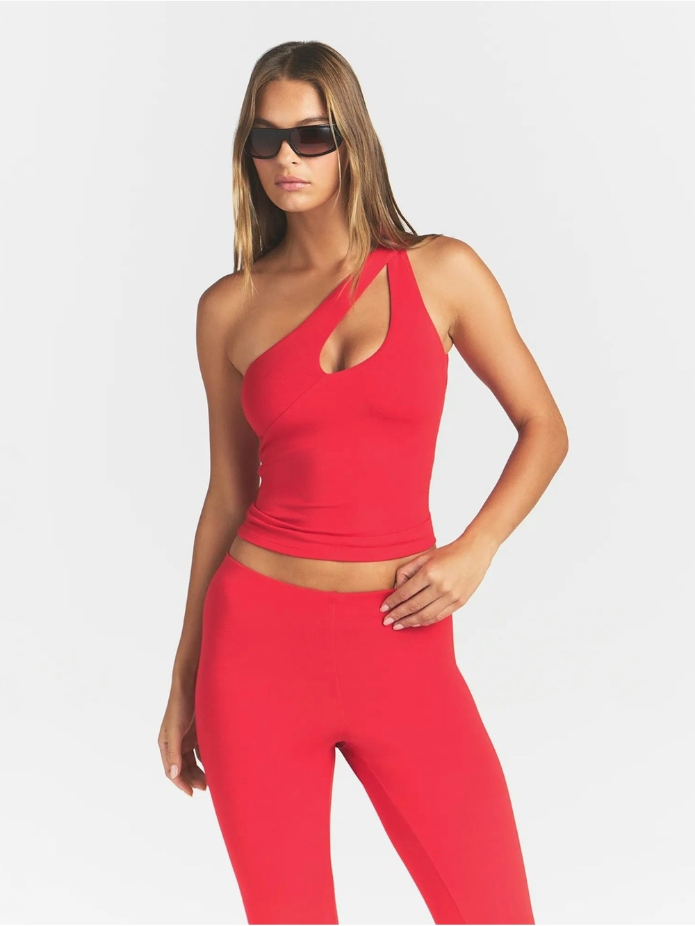 SKIMS Smooth Layers Asymmetrical One Shoulder Tank Carmine Medium NWT